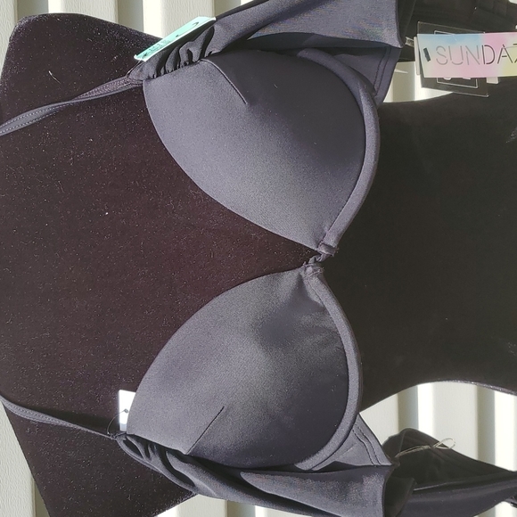 Sundazed Black bikini top size 34C - Picture 9 of 11